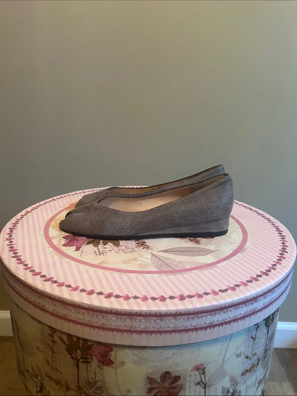 NEW Brunomagli Flats Hand Made in Italy Size 7